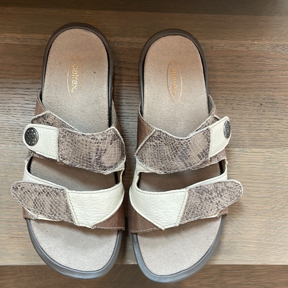 Aetrex Rebecca Leather Slide in Taupe - Picture 2 of 7